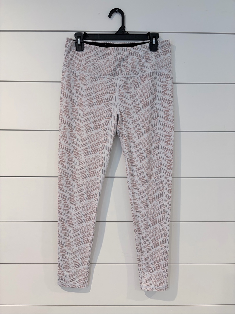Victoria’s Secret Sport Knockout Leggings L Geo Print Balletcore Gym
